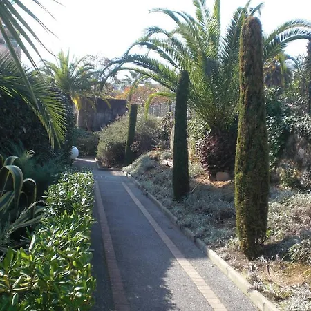Apartment Avec Piscine, A 100 M, Cannes Et Juan Les Pins A 5 Min, Wifi Golfe-Juan